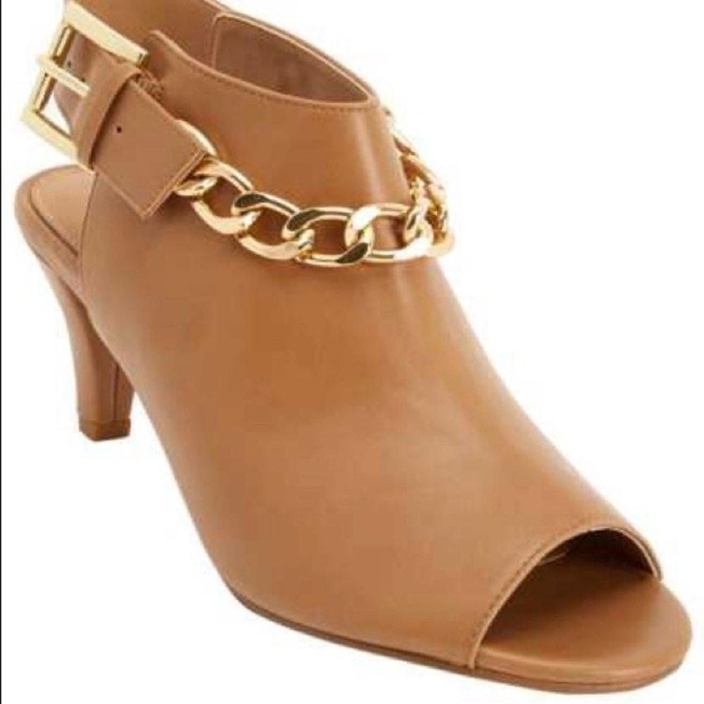 Women’s ComfortView “Shootie” Sandals